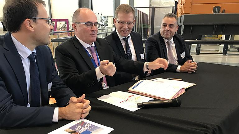 Signature d'un accord avec Poma Signature d'un accord avec Poma