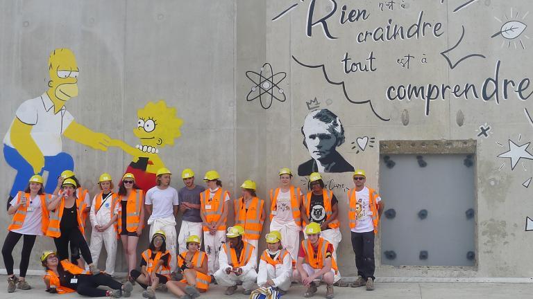 Street art sur les murs extérieurs d'un ouvrage de stockage du centre de stockage de l'Aube