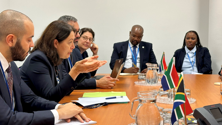 Photo de la 69e Conférence générale de l’AIEA à Vienne, avec la délégation française dont l’Andra.